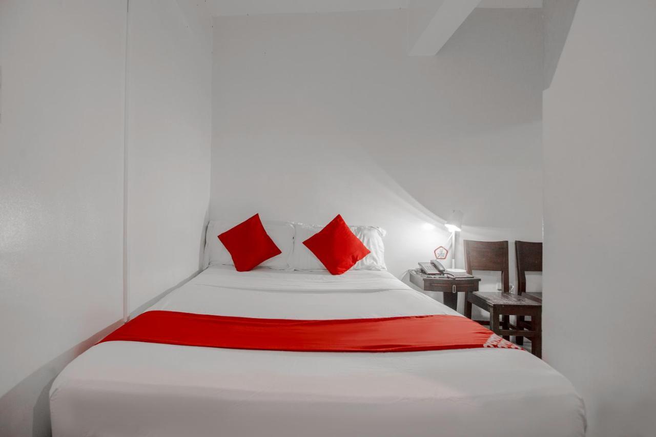 Super Oyo 134 The Bedstation Hotel Mandaluyong Exterior photo