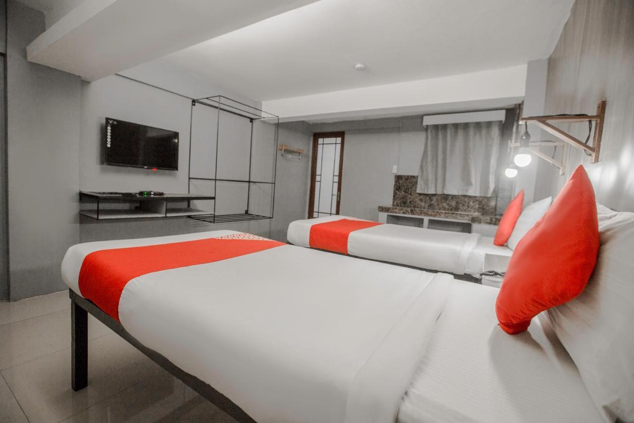 Super Oyo 134 The Bedstation Hotel Mandaluyong Exterior photo