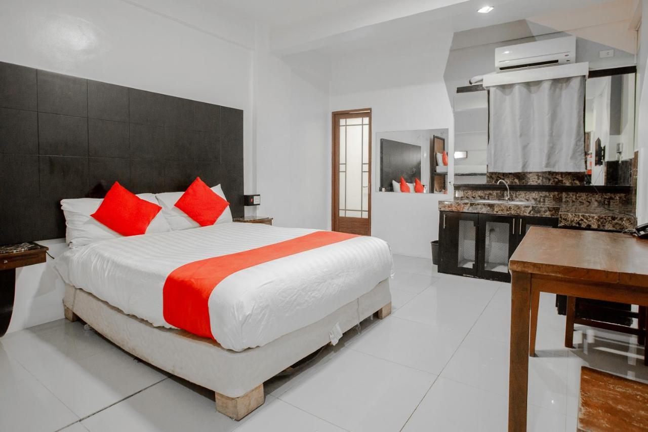 Super Oyo 134 The Bedstation Hotel Mandaluyong Exterior photo